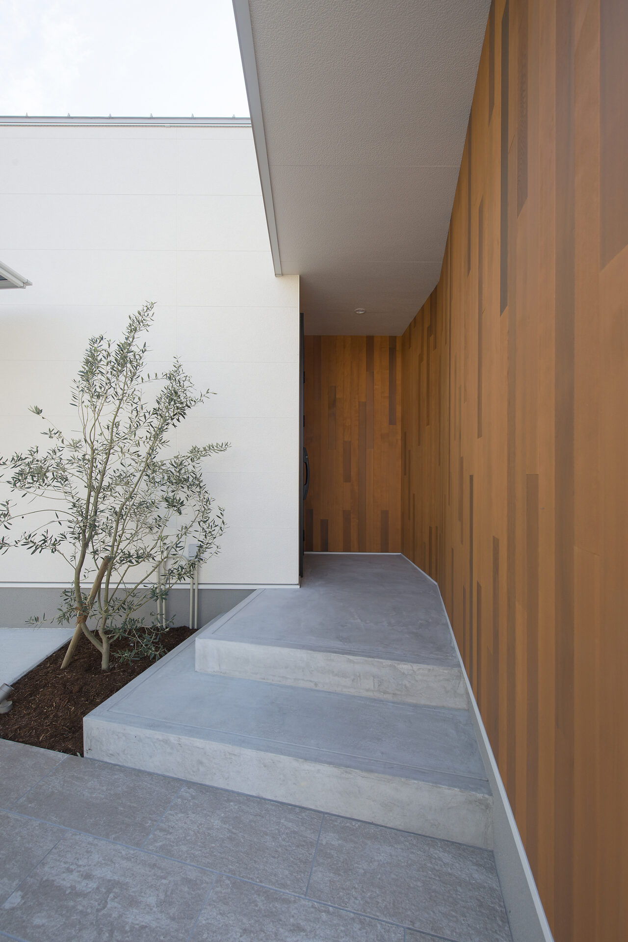 奥ゆかしさと開放感 プライバシーが守られた家